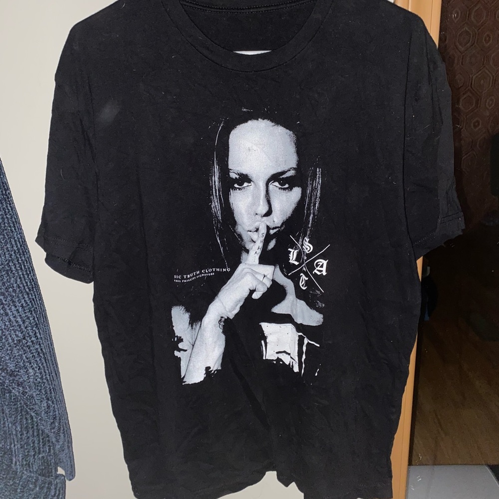 t shirt